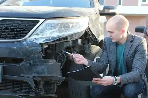 Оцінка матеріального збитку автомобіля після ДТП (автотоварознавча
          експертиза)